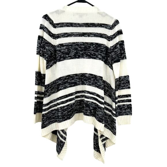 Love Blind Size Small Sweater Black & White Knit‎ Long Sleeve Open Front Casual - Picture 2 of 4